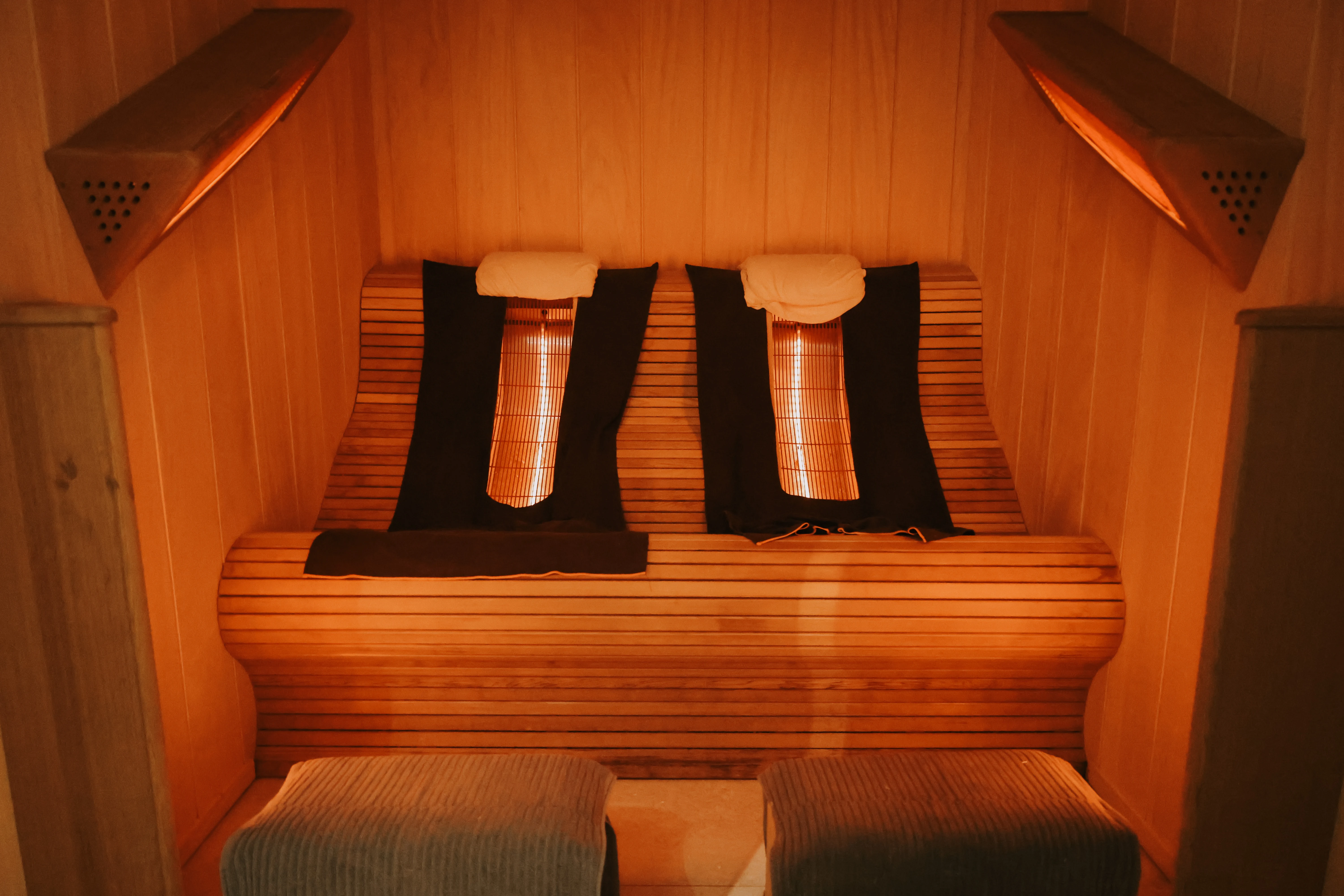 Cabine infrarouge thérapeutique — Thermes de Noirmont